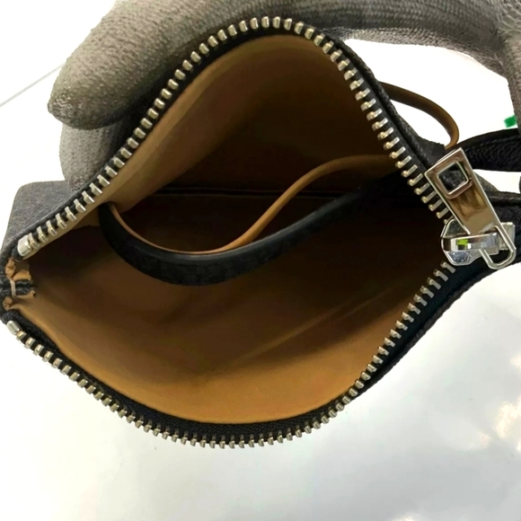 $55 NWOT Michael Kors Black / Gray Fanny Pack - Picture 6 of 7